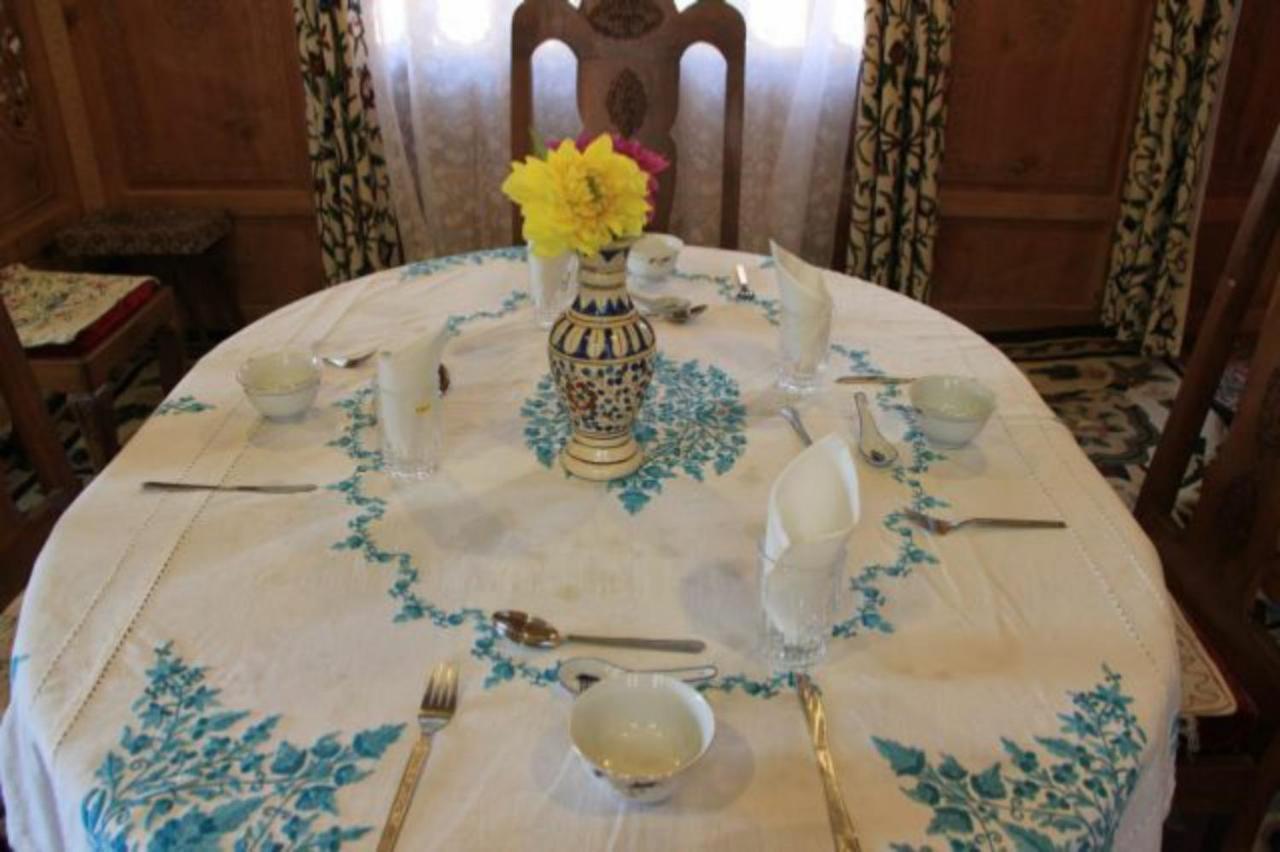 Umbrella Group Of House Boat Hotel Srinagar  Ngoại thất bức ảnh