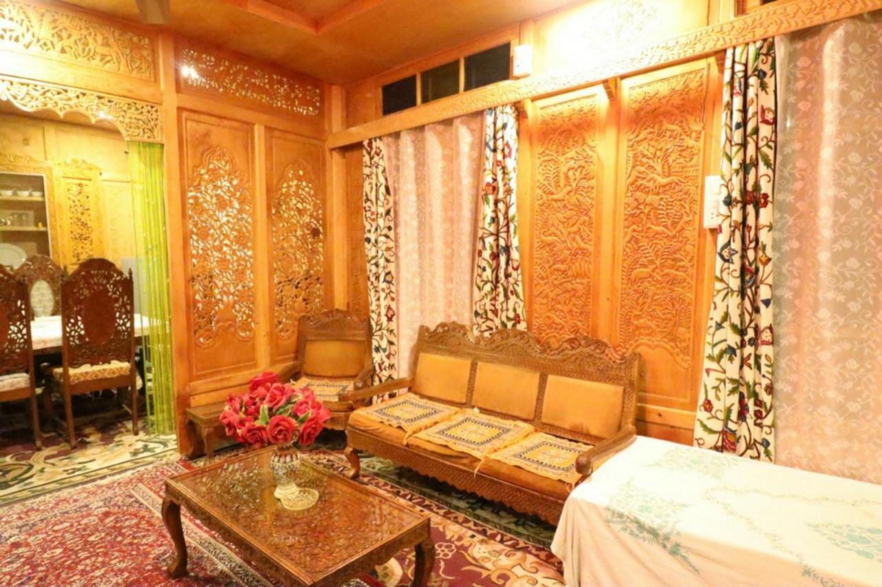 Umbrella Group Of House Boat Hotel Srinagar  Ngoại thất bức ảnh