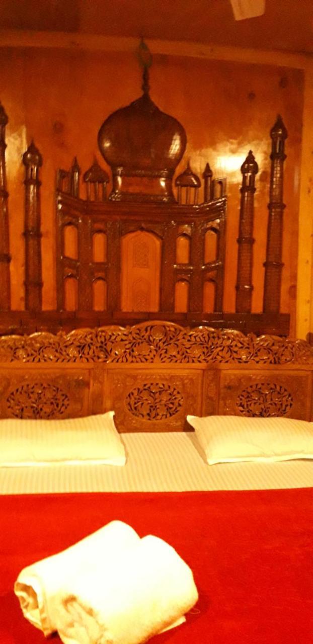 Umbrella Group Of House Boat Hotel Srinagar  Ngoại thất bức ảnh